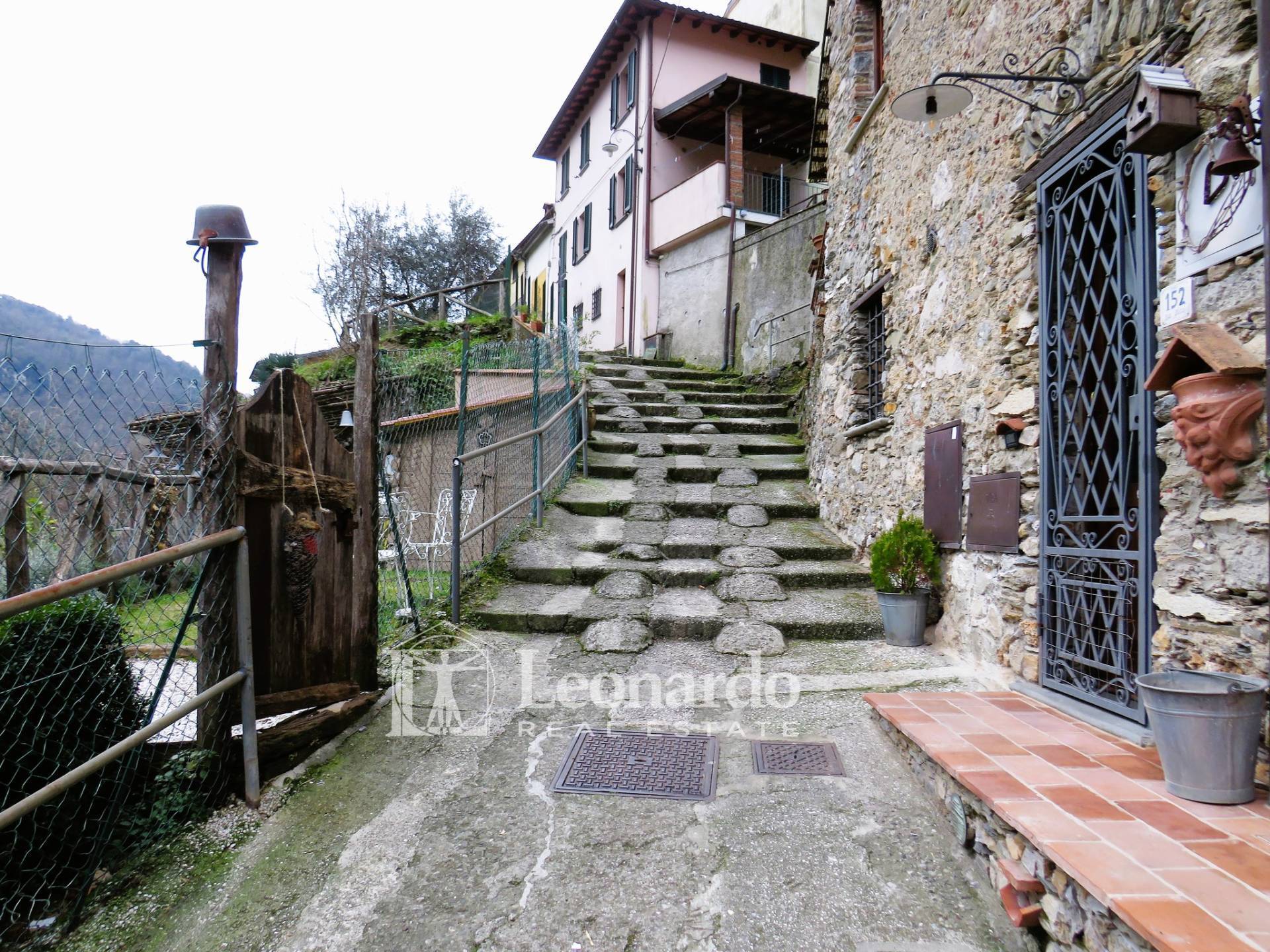 Casa indipendente in vendita a Camaiore, Collina