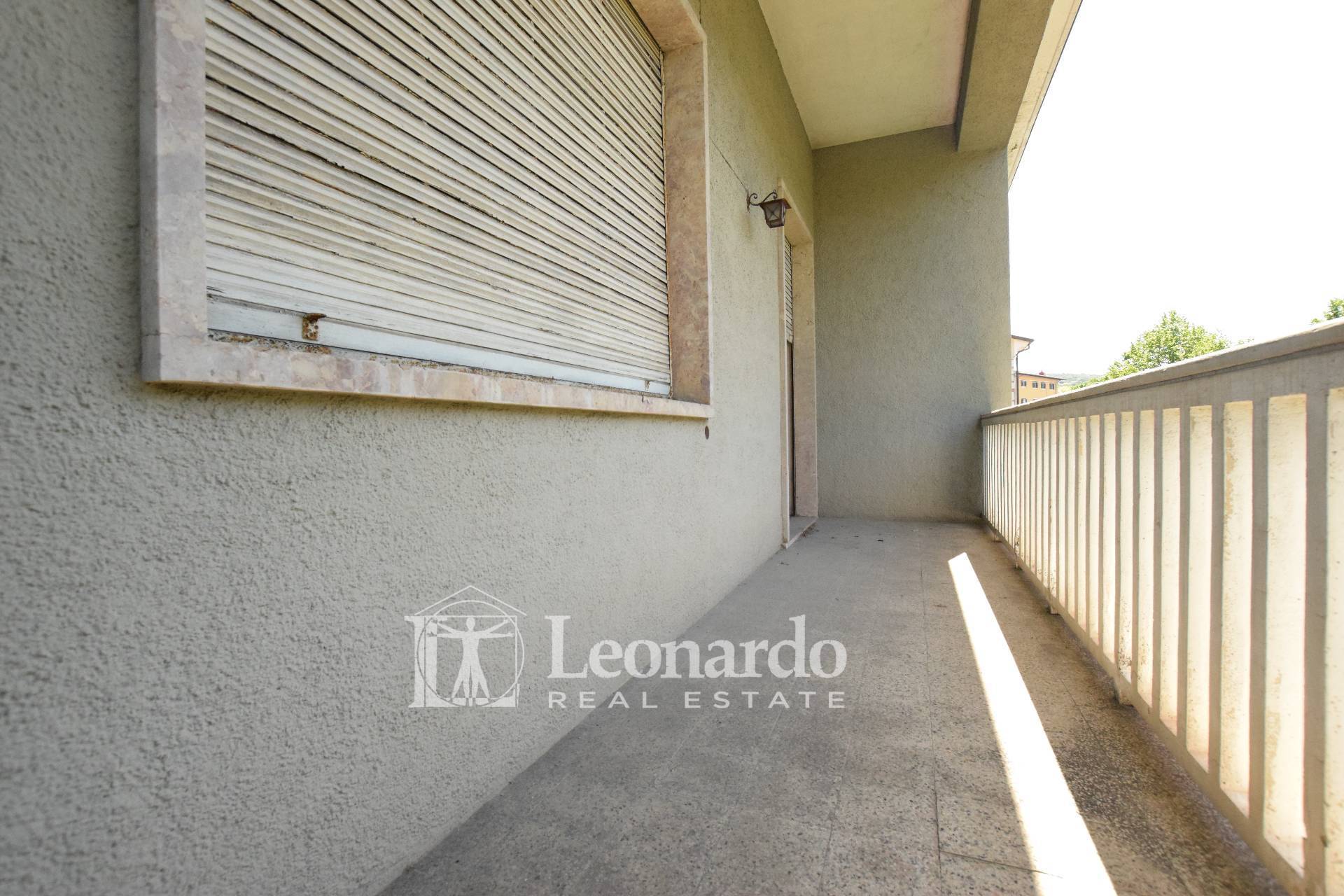 Appartamento indipendente in vendita a Pietrasanta, Centro Storico