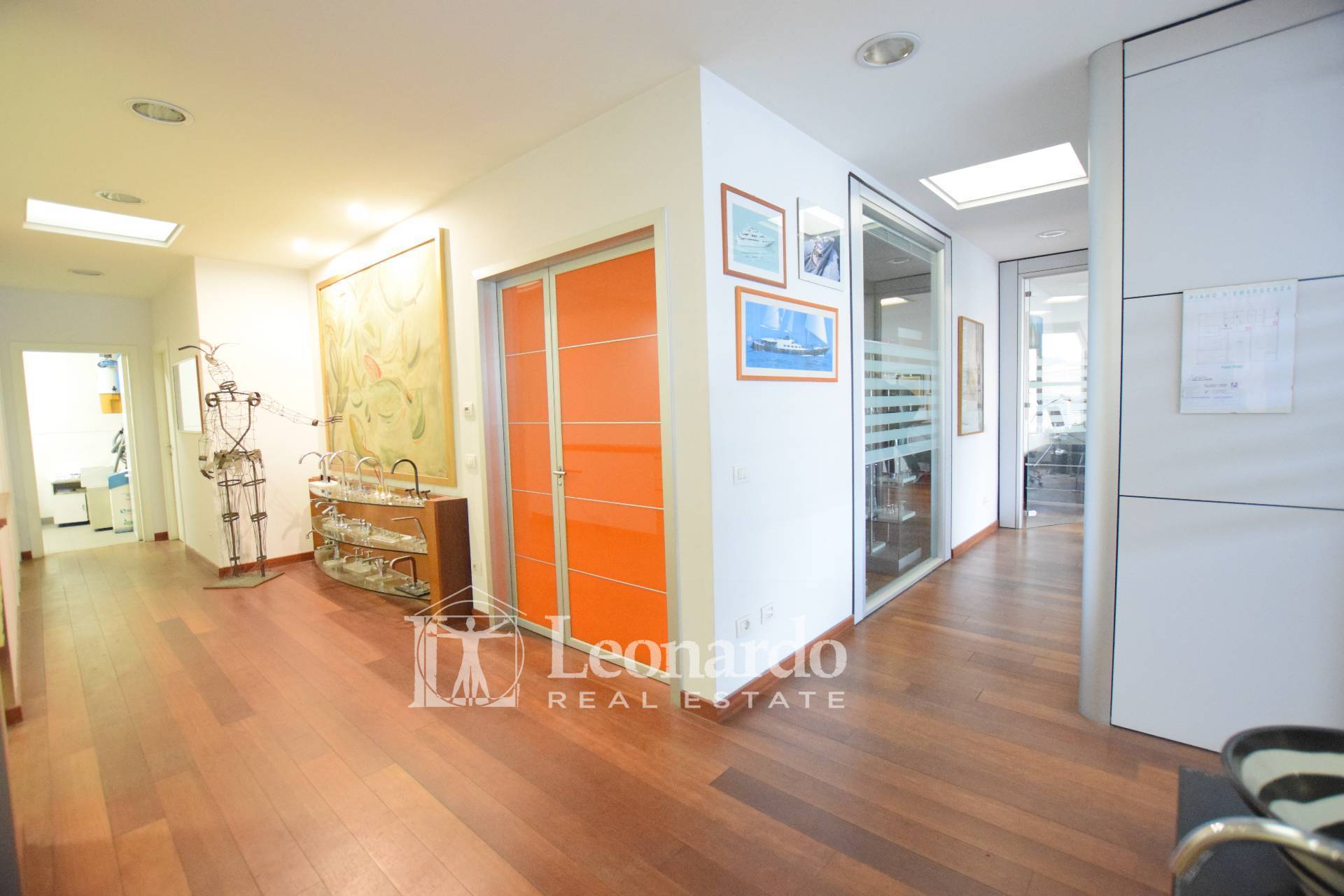 Ufficio in vendita a Viareggio, Bicchio