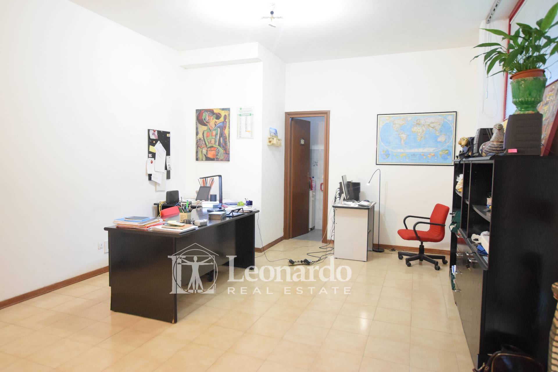 Studio/Ufficio in vendita a Viareggio, Campo d'aviazione