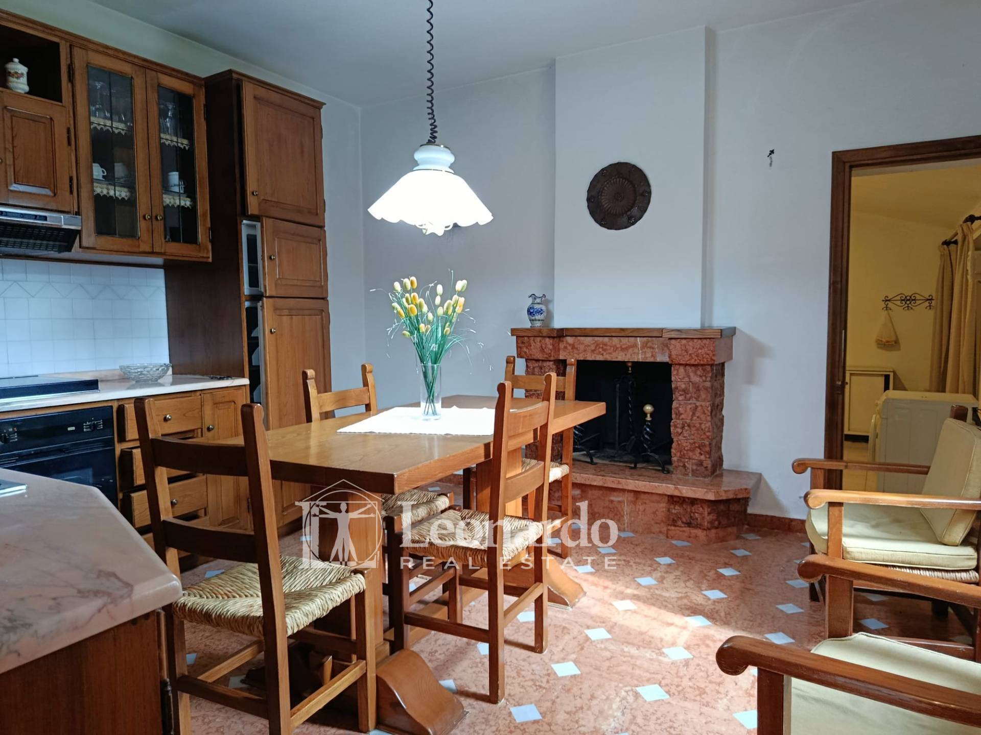 Rustico in vendita a Camaiore, Collina