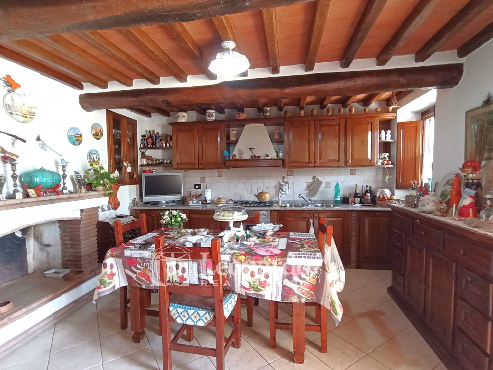 Casa indipendente in vendita a Camaiore, Collina