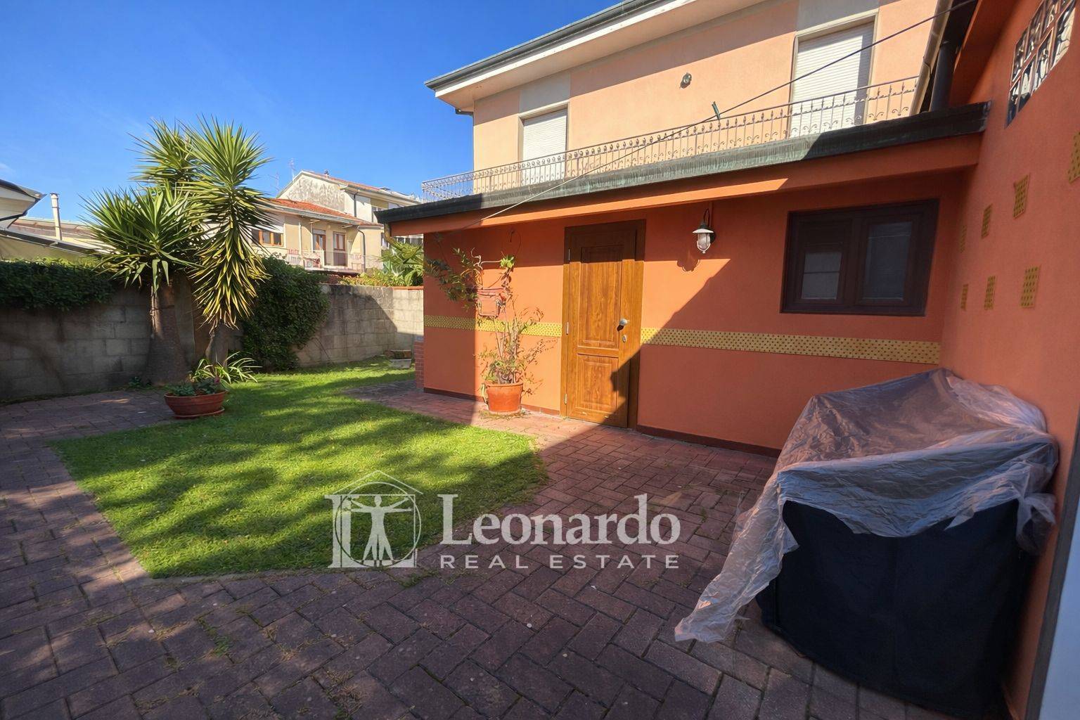 Casa indipendente in vendita a Viareggio, Campo d'aviazione