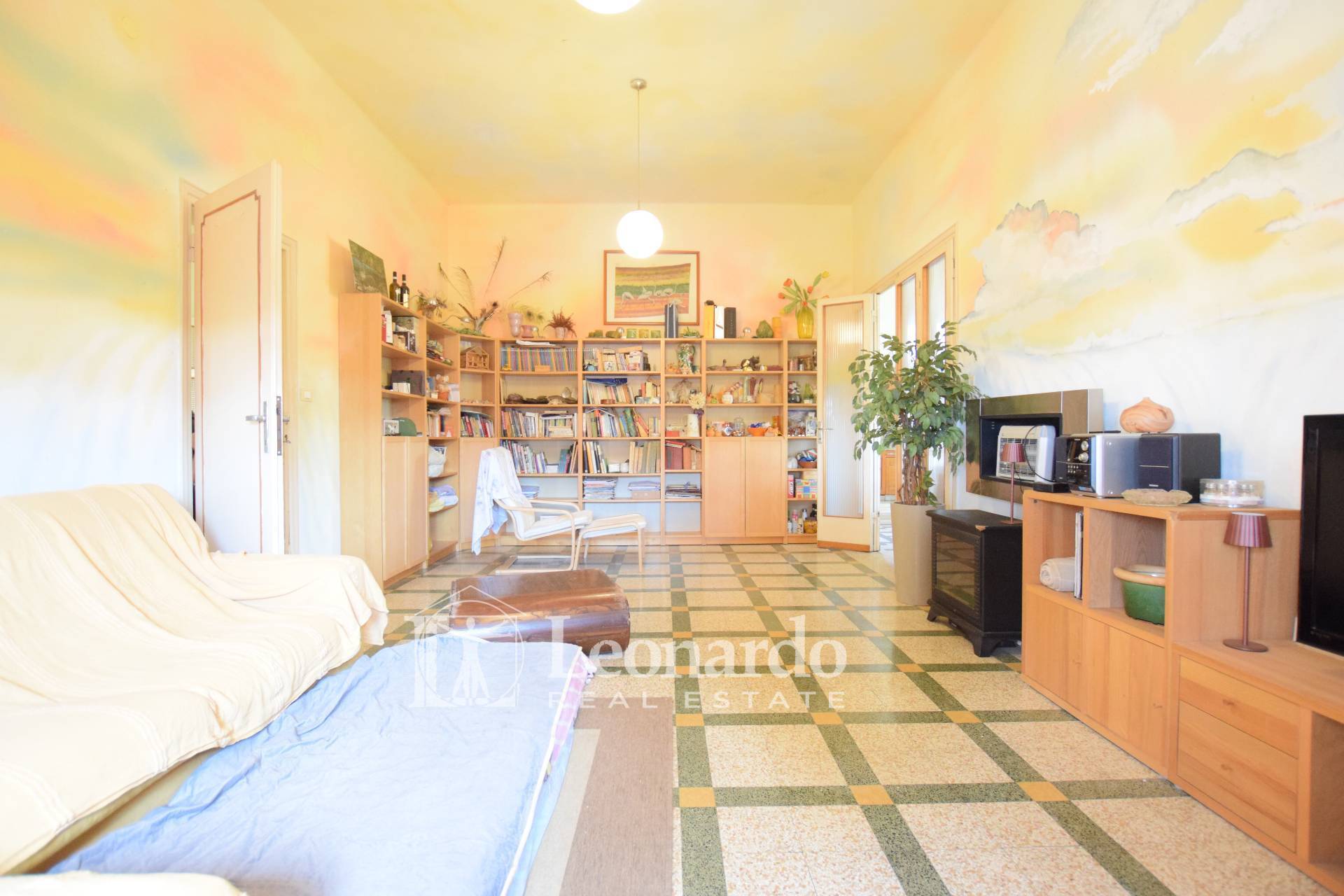 Appartamento indipendente in vendita a Viareggio, Varignano