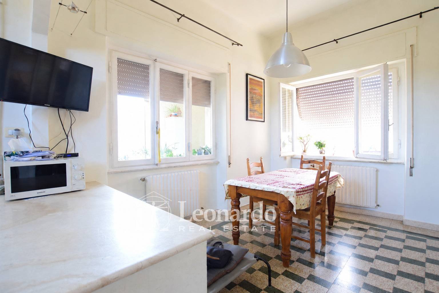 Appartamento indipendente in vendita a Viareggio, Varignano