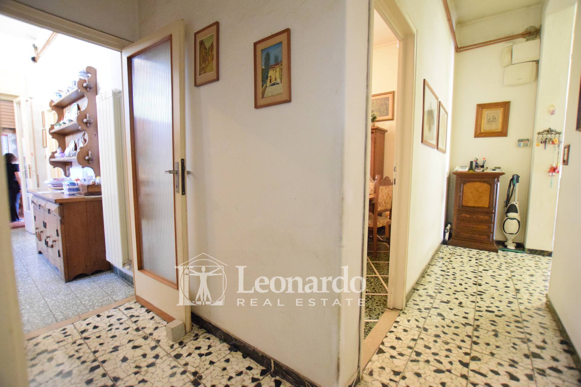 Appartamento indipendente in vendita a Viareggio, Varignano