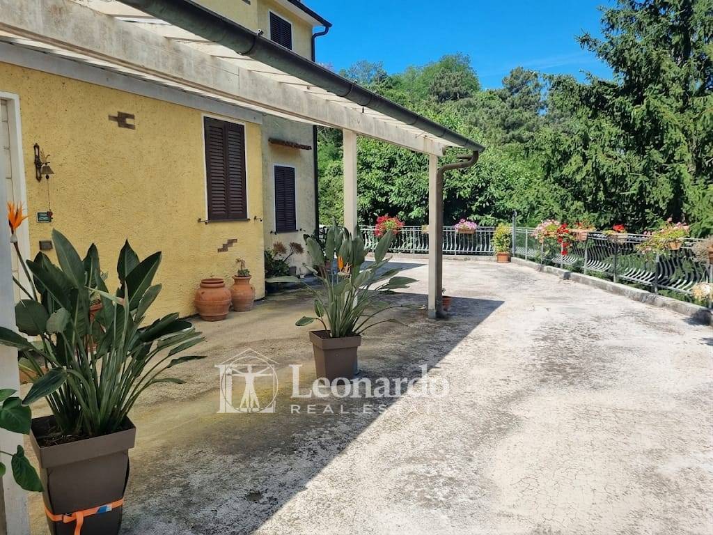 Villa in vendita a Pietrasanta, Vallecchia