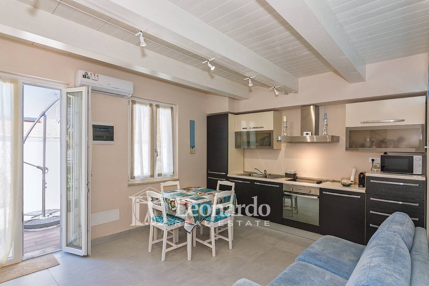 Appartamento indipendente in vendita a Viareggio, Darsena