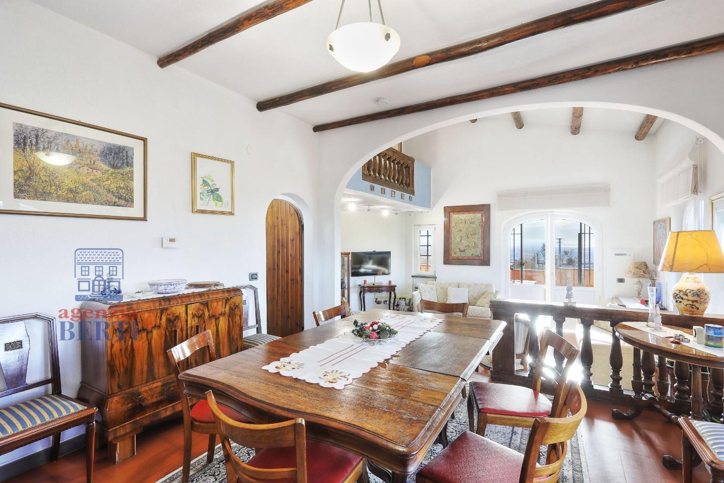 Villa con giardino a Rosignano Marittimo