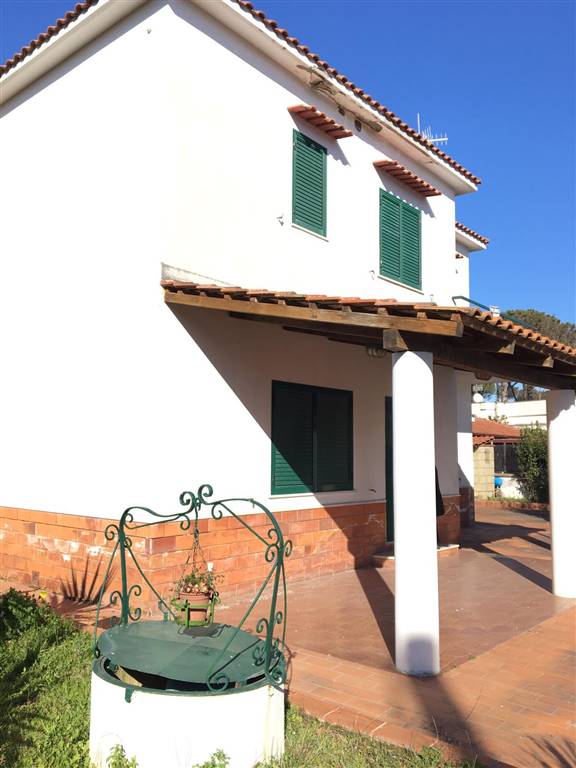 casa indipendente in vendita a Castel Volturno in zona Pineta Grande