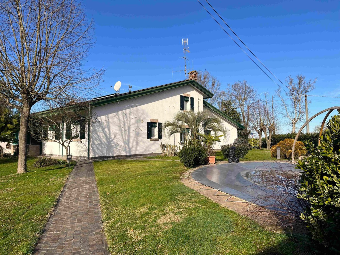 Casa indipendente con giardino a Ostellato