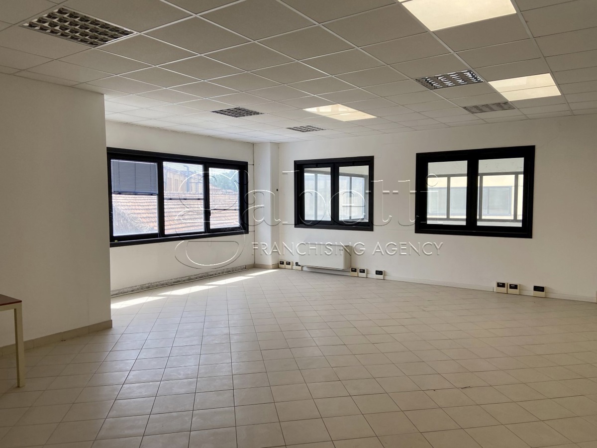 Capannone in vendita a Ferrara