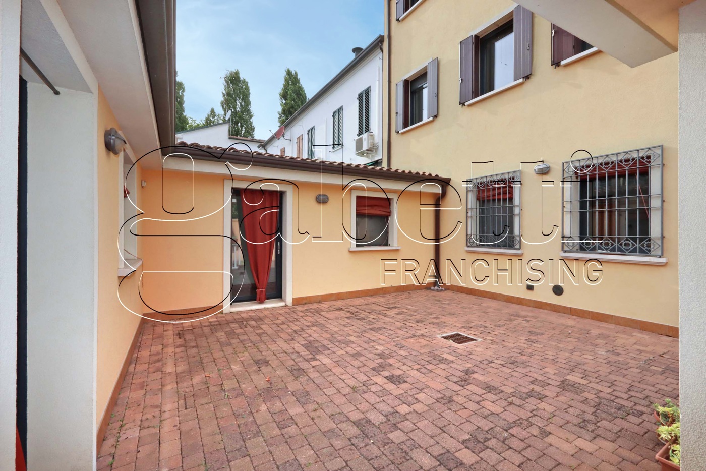 Casa indipendente con giardino a Ferrara