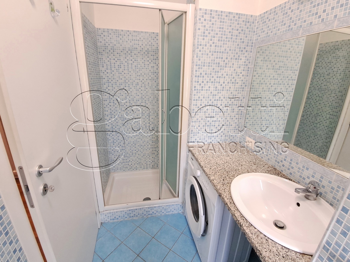 Bilocale con box a Ferrara