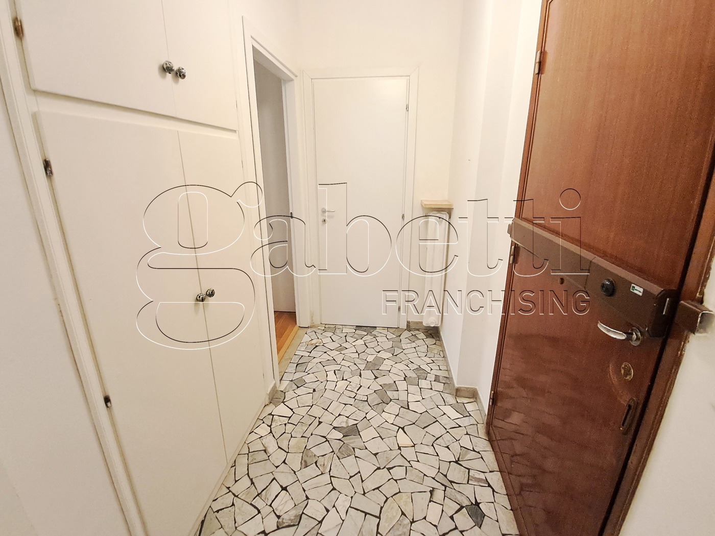 Bilocale con box a Ferrara