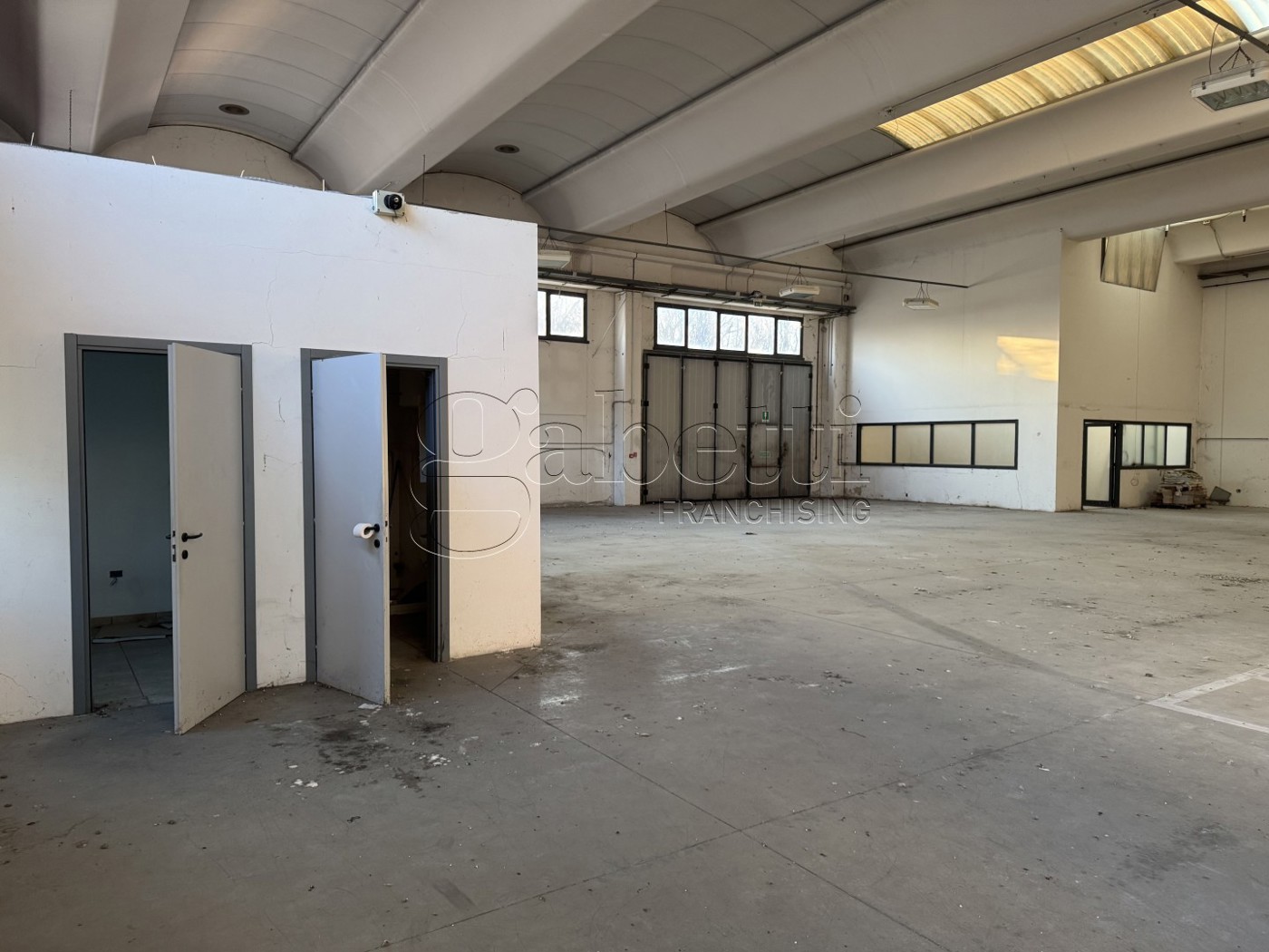 Capannone in vendita a Ferrara