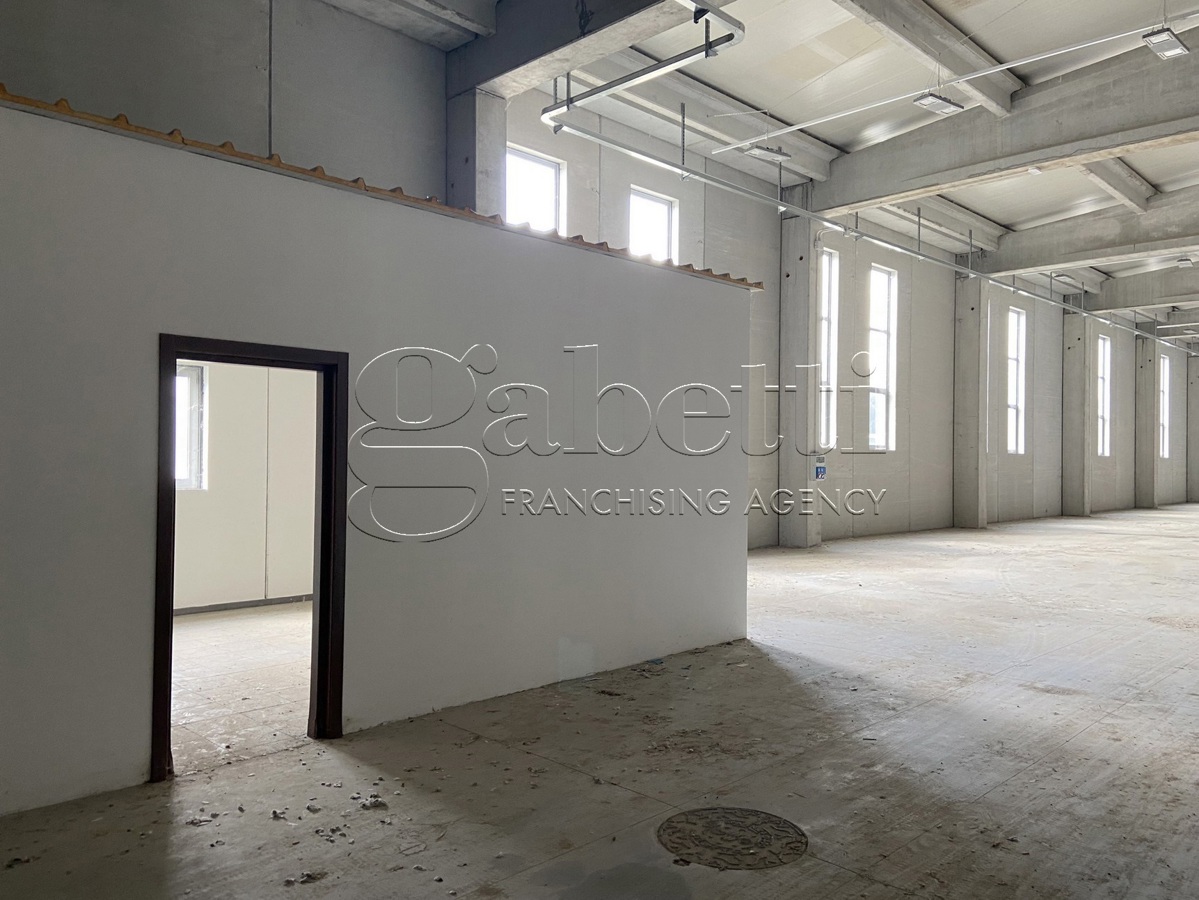 Capannone in vendita a Terre del Reno