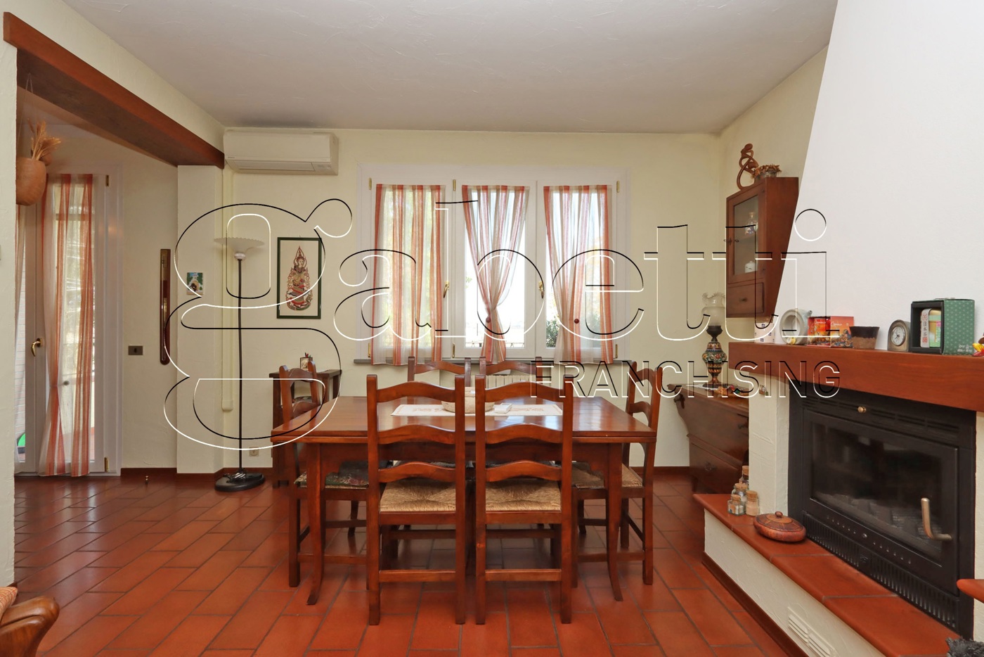 Casa indipendente con giardino a Ostellato