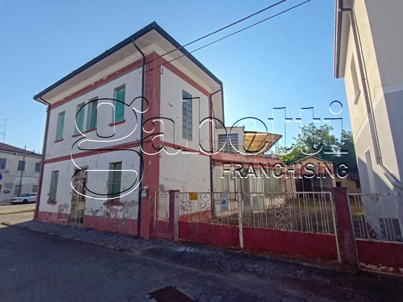 Casa indipendente da ristrutturare a Tresignana