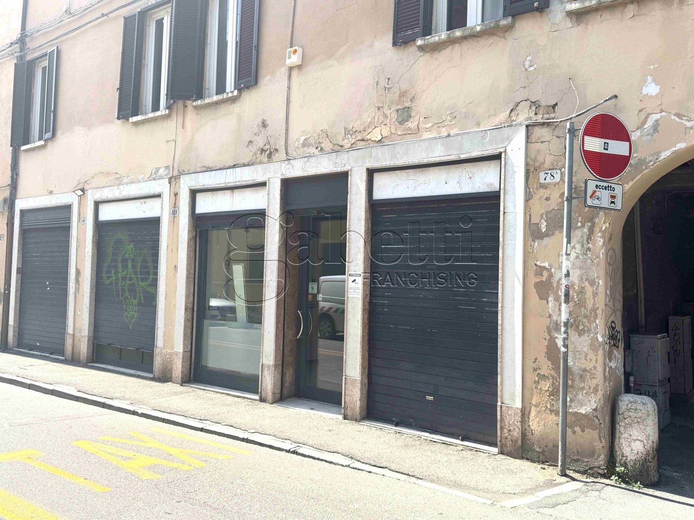 Negozio in affitto a Ferrara