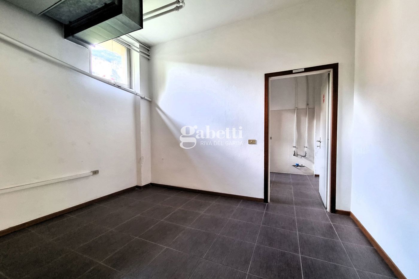 Negozio in vendita a Mori