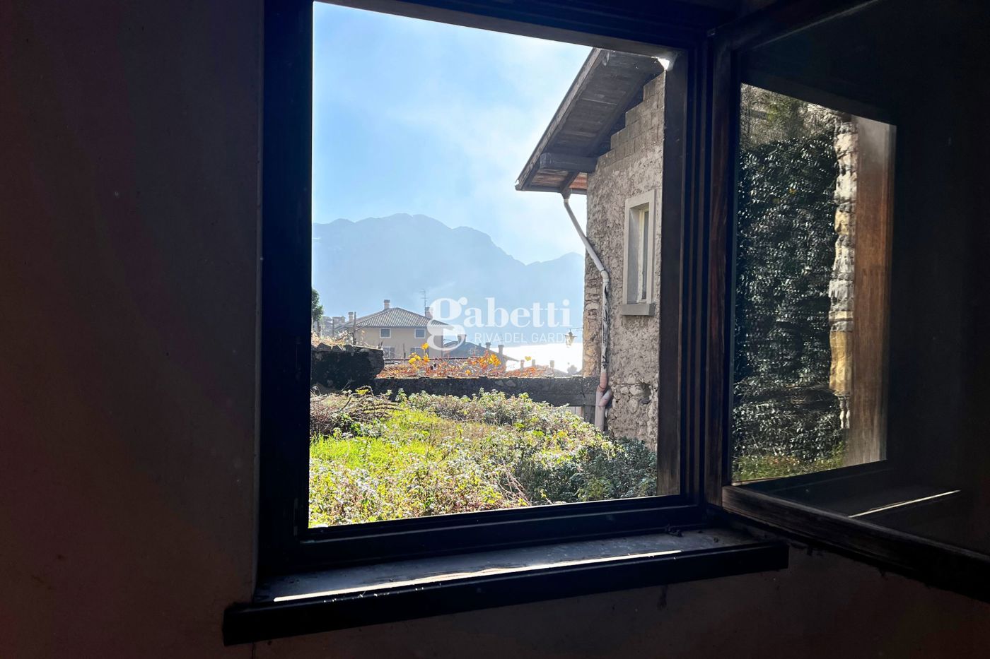 Trilocale con giardino a Tenno