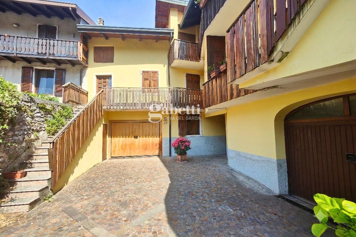 Casa indipendente da ristrutturare a Nago-Torbole