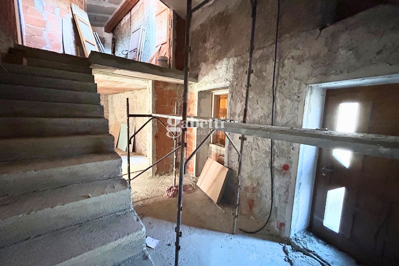 Casa indipendente da ristrutturare a Nago-Torbole