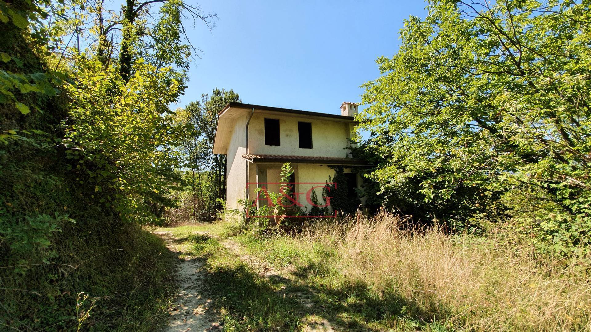 Casa colonica in vendita a Montefortino, Campagna