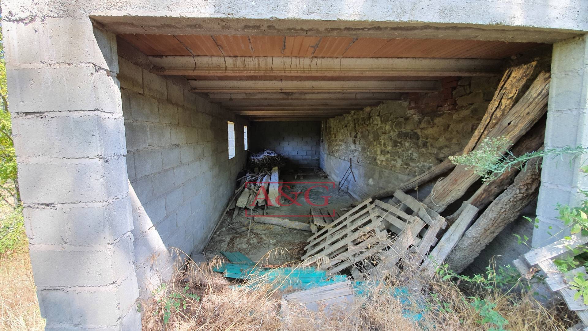 Casa colonica in vendita a Montefortino, Campagna
