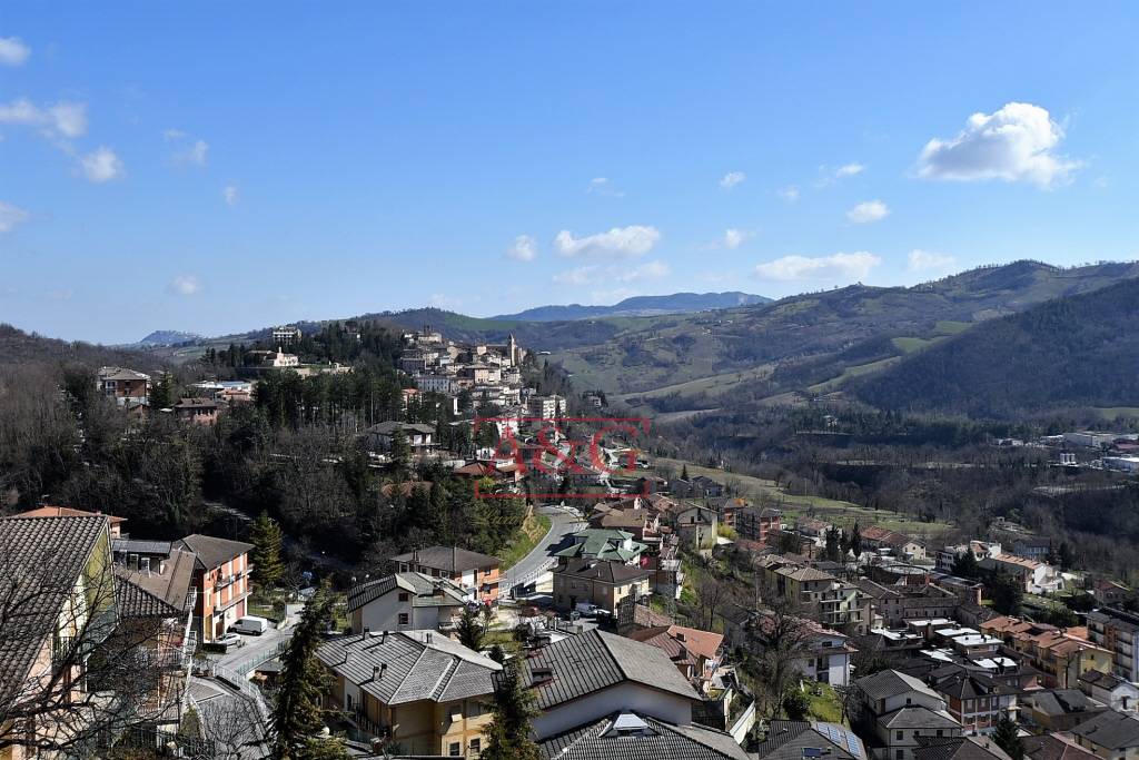 Appartamento in vendita a Amandola, Periferia