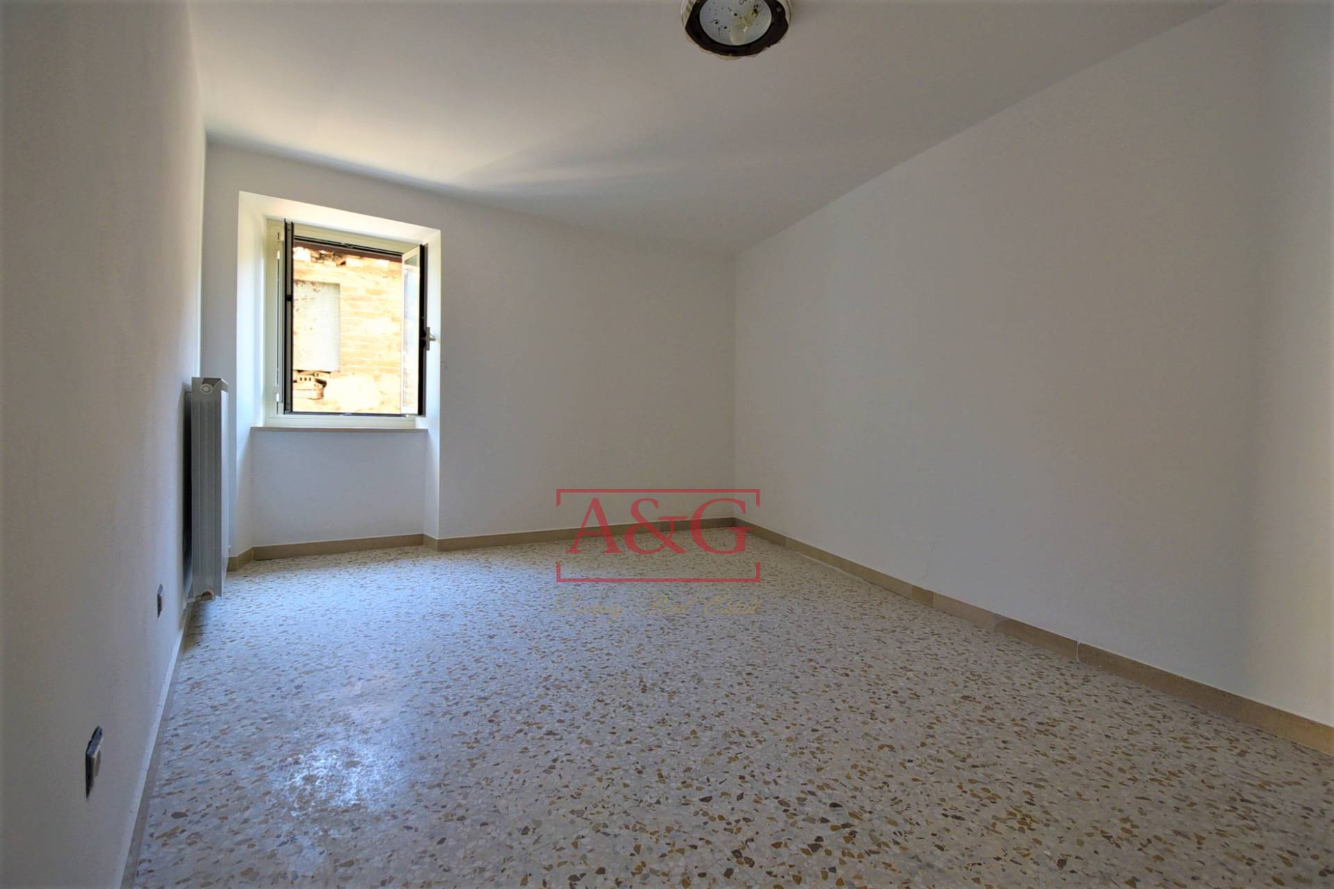 Casa cielo-terra in vendita a Montefortino, Montagna