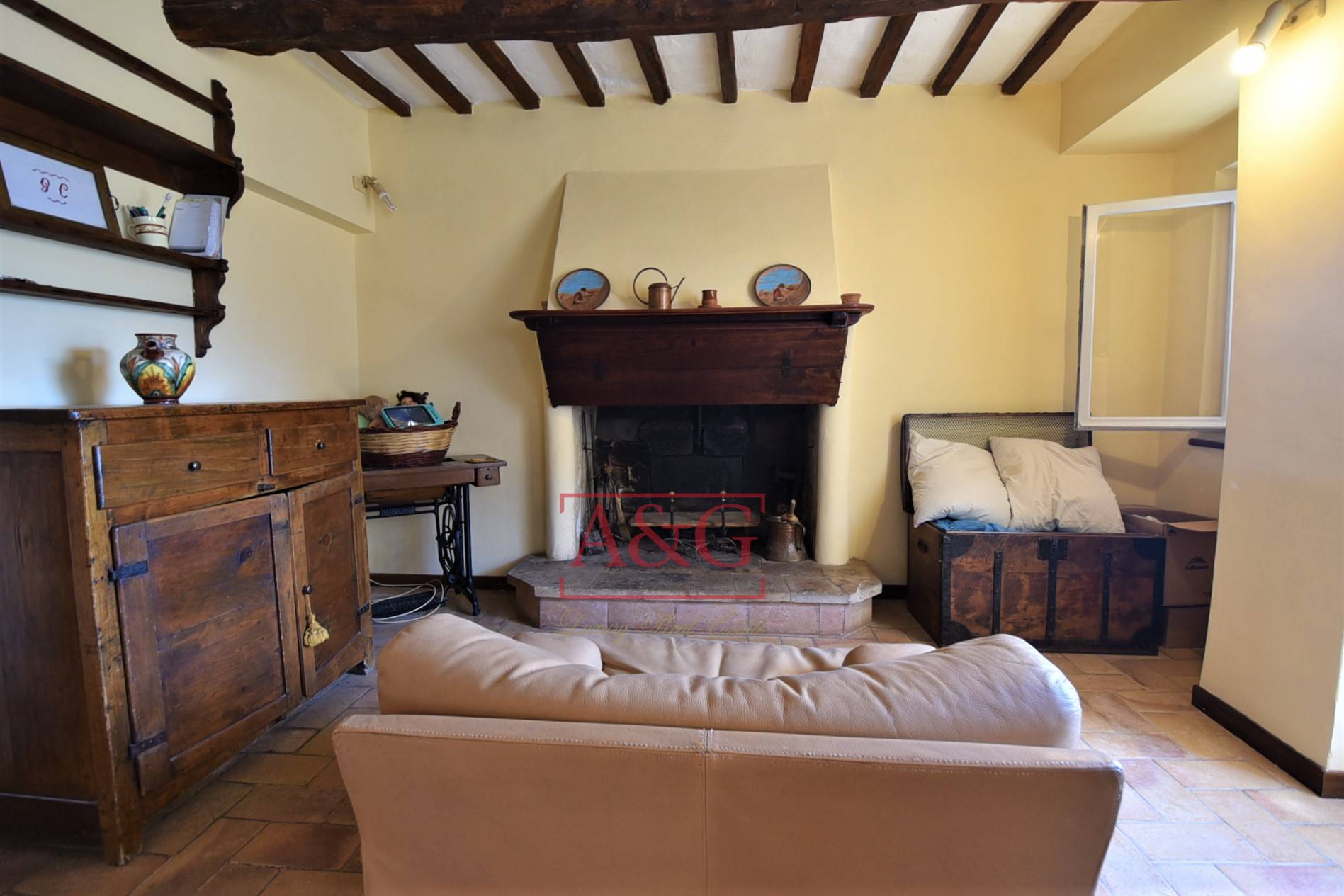 Casa cielo-terra in vendita a Amandola, Centro Storico