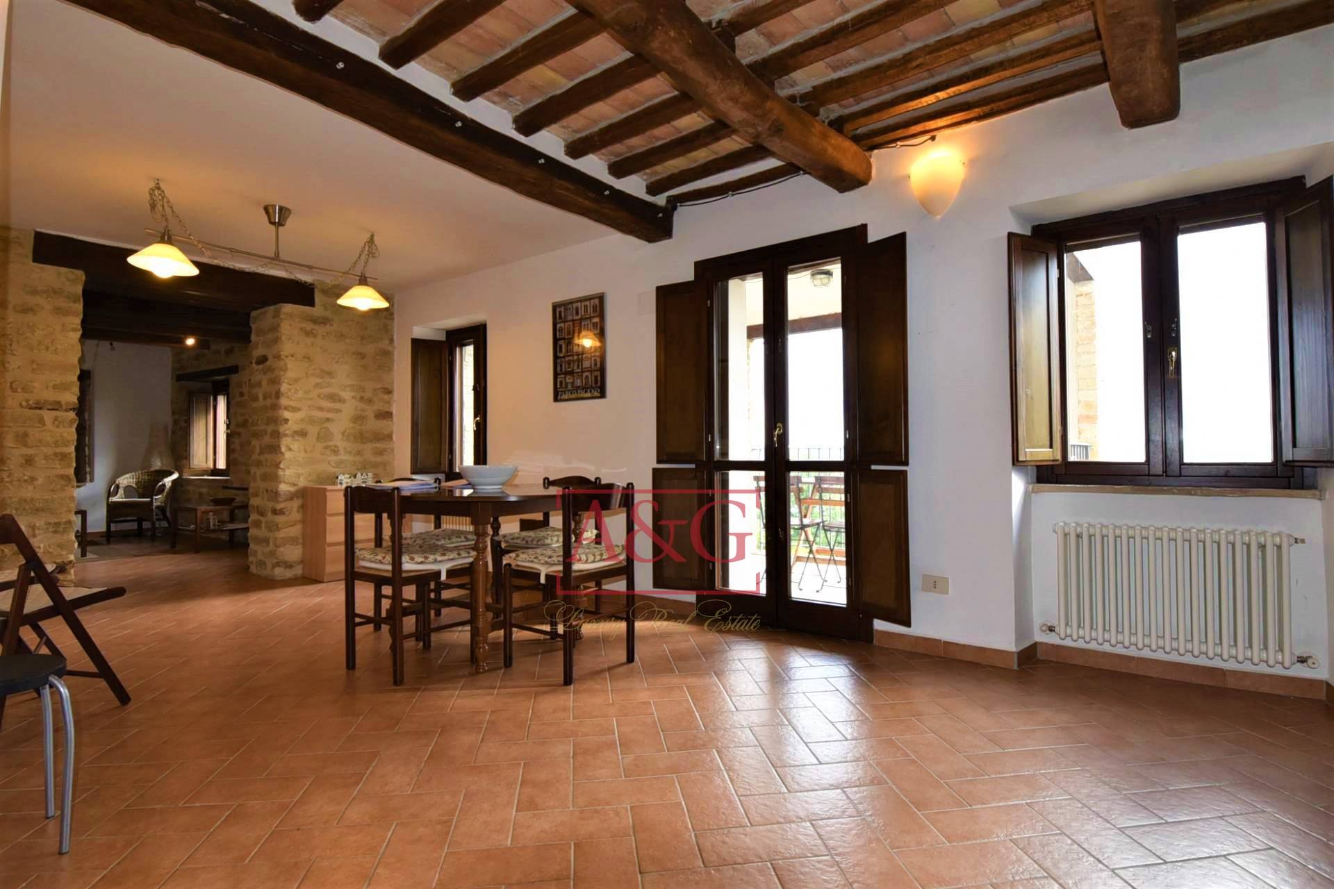 Casa cielo-terra in vendita a Montefalcone Appennino, Faveto