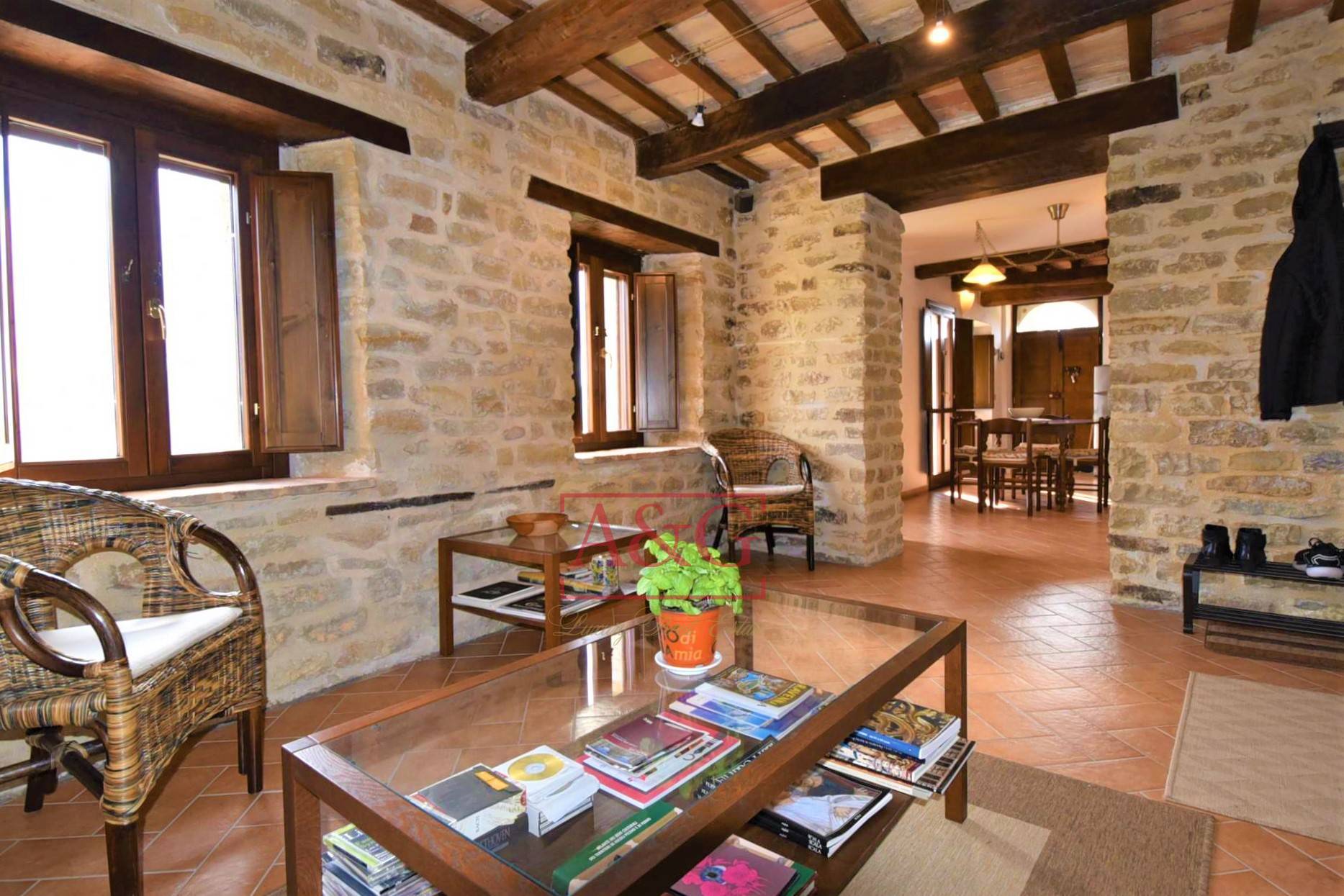 Casa cielo-terra in vendita a Montefalcone Appennino, Faveto