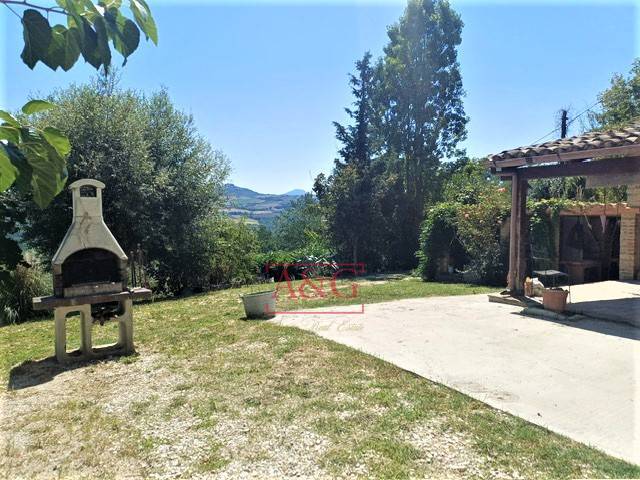 Casale in vendita a Penna San Giovanni, CAMPAGNA