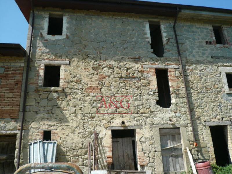 Casa colonica in vendita a Roccafluvione, Campagna
