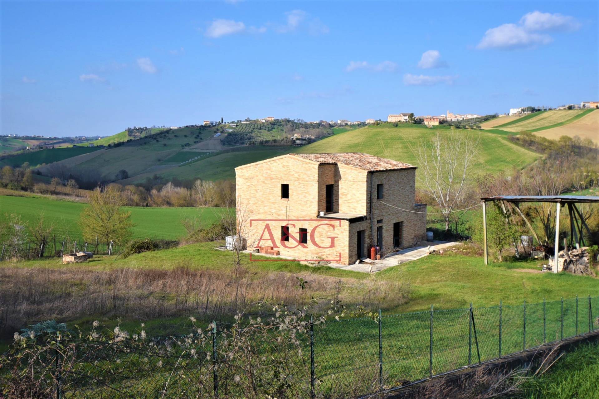 Casale in vendita a Rapagnano, Campagna