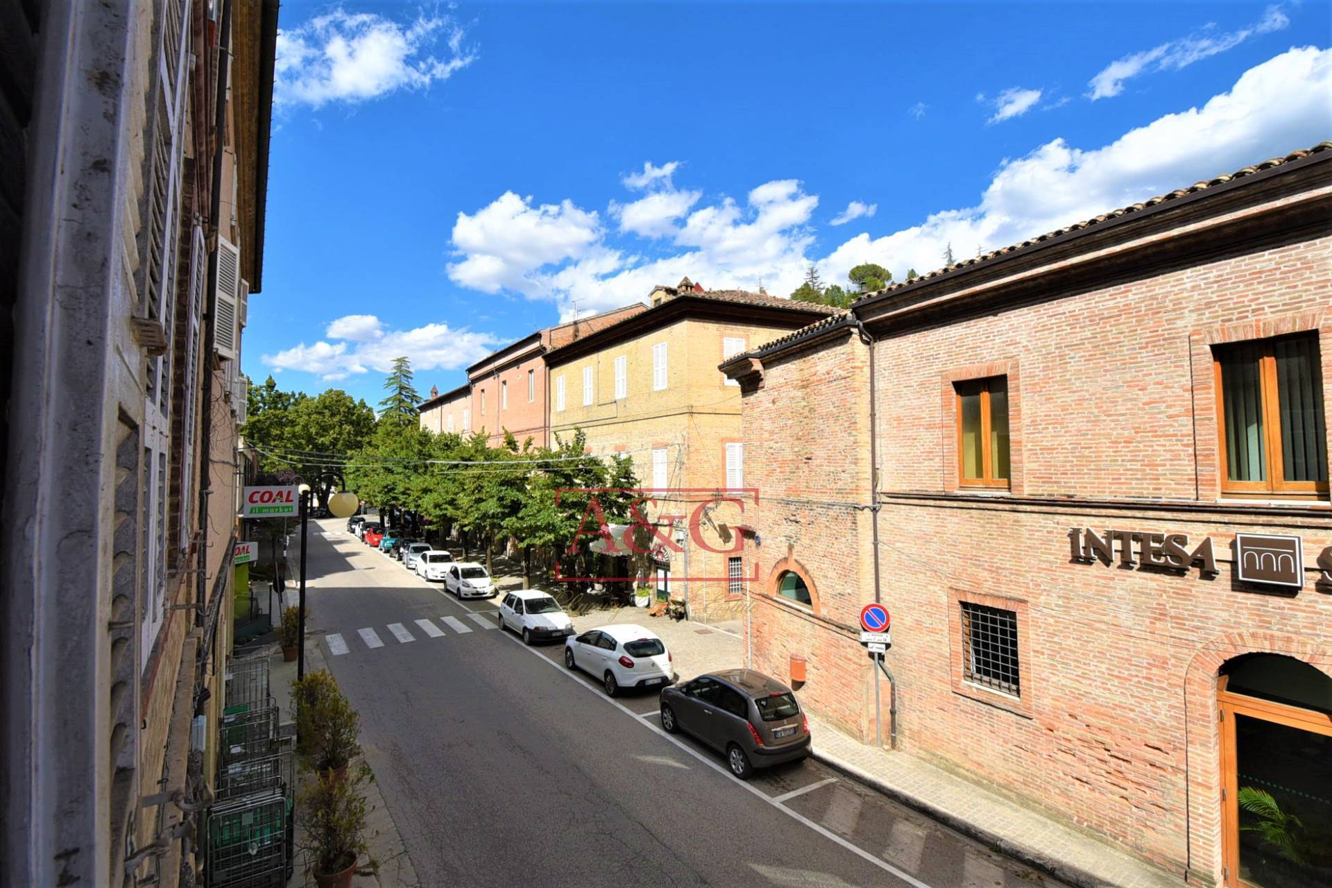 Casa cielo-terra in vendita a Amandola, Centro