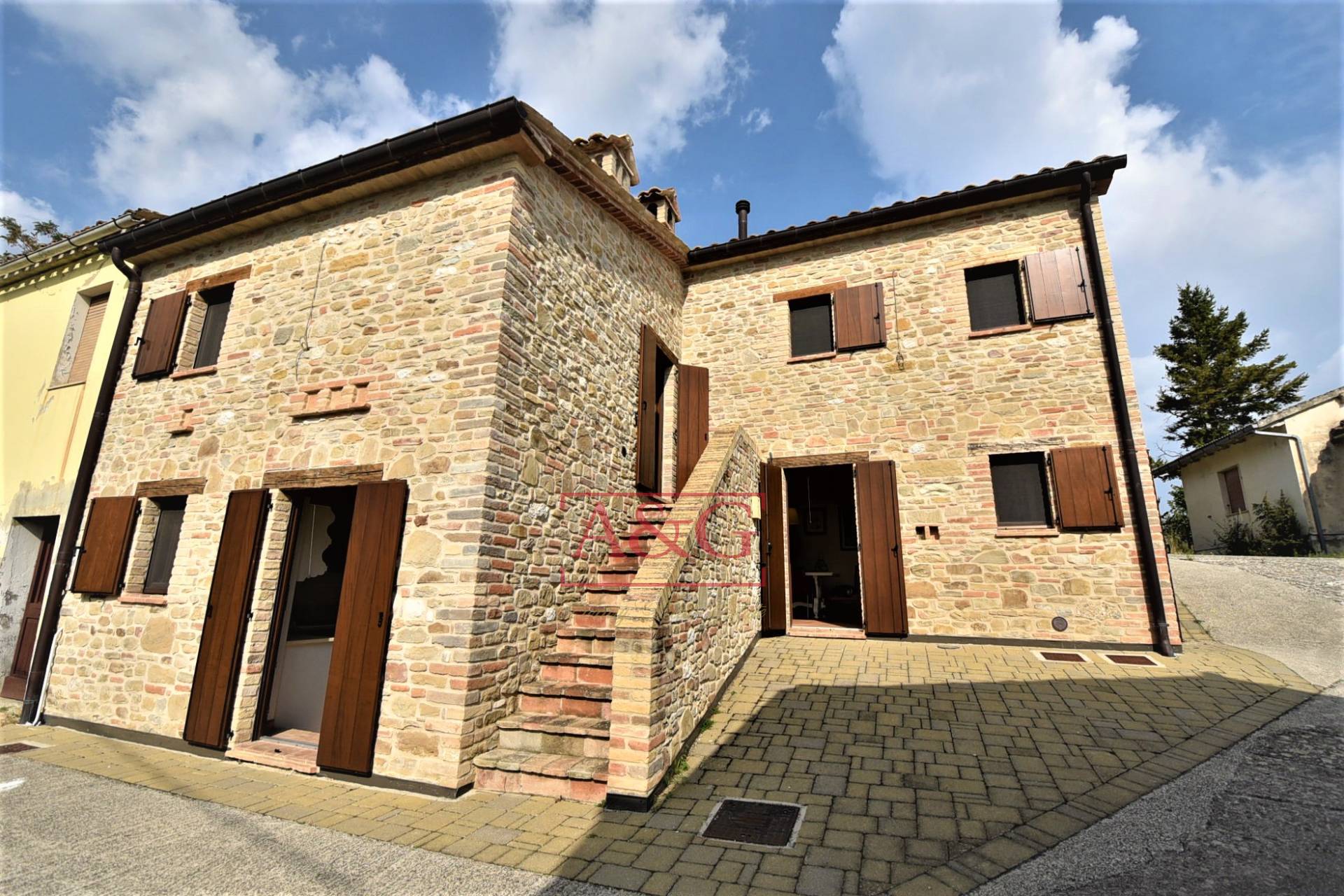 Casa cielo-terra in vendita a Montefortino, Campagna