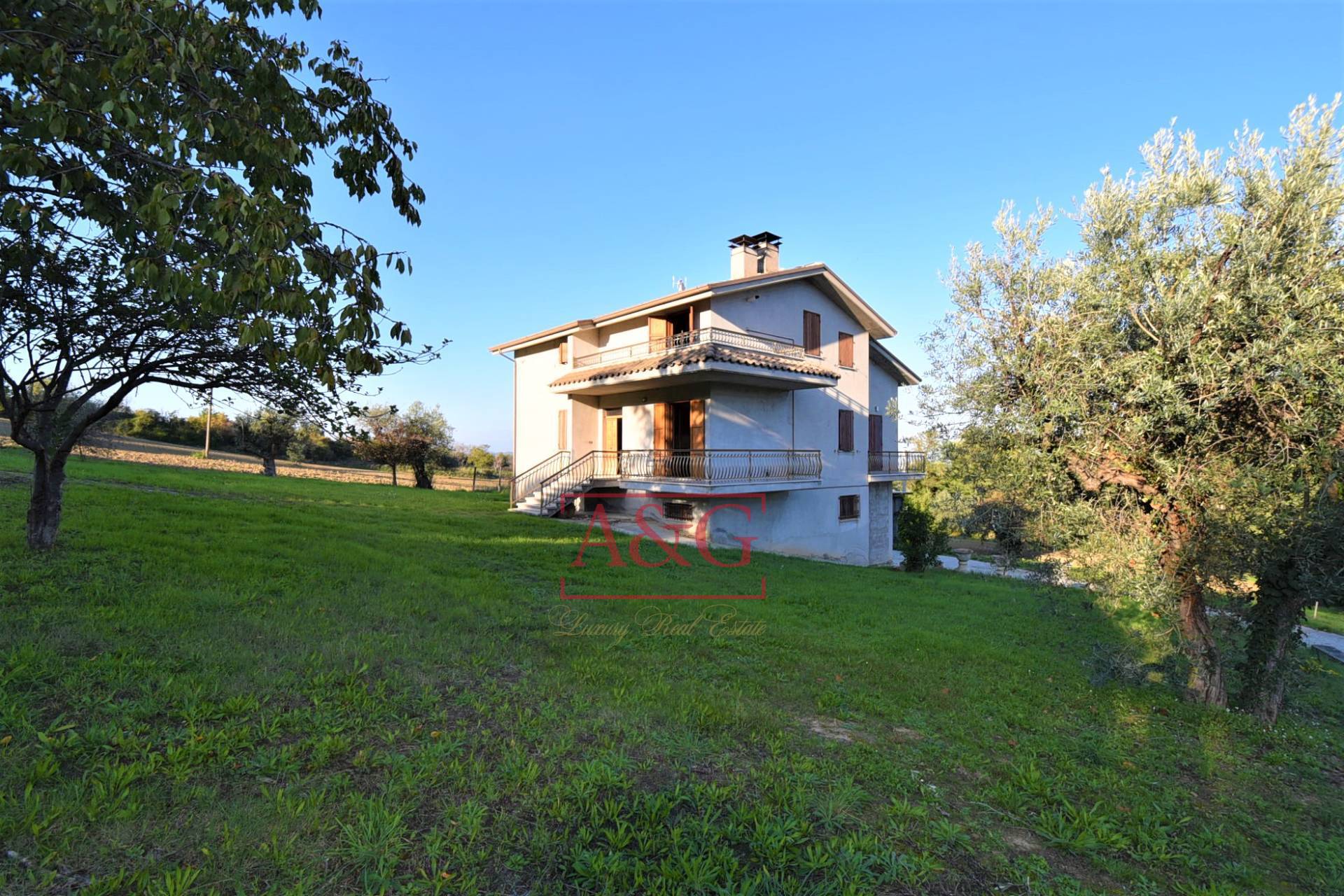 Casa singola in vendita a Monteleone di Fermo, Campagna