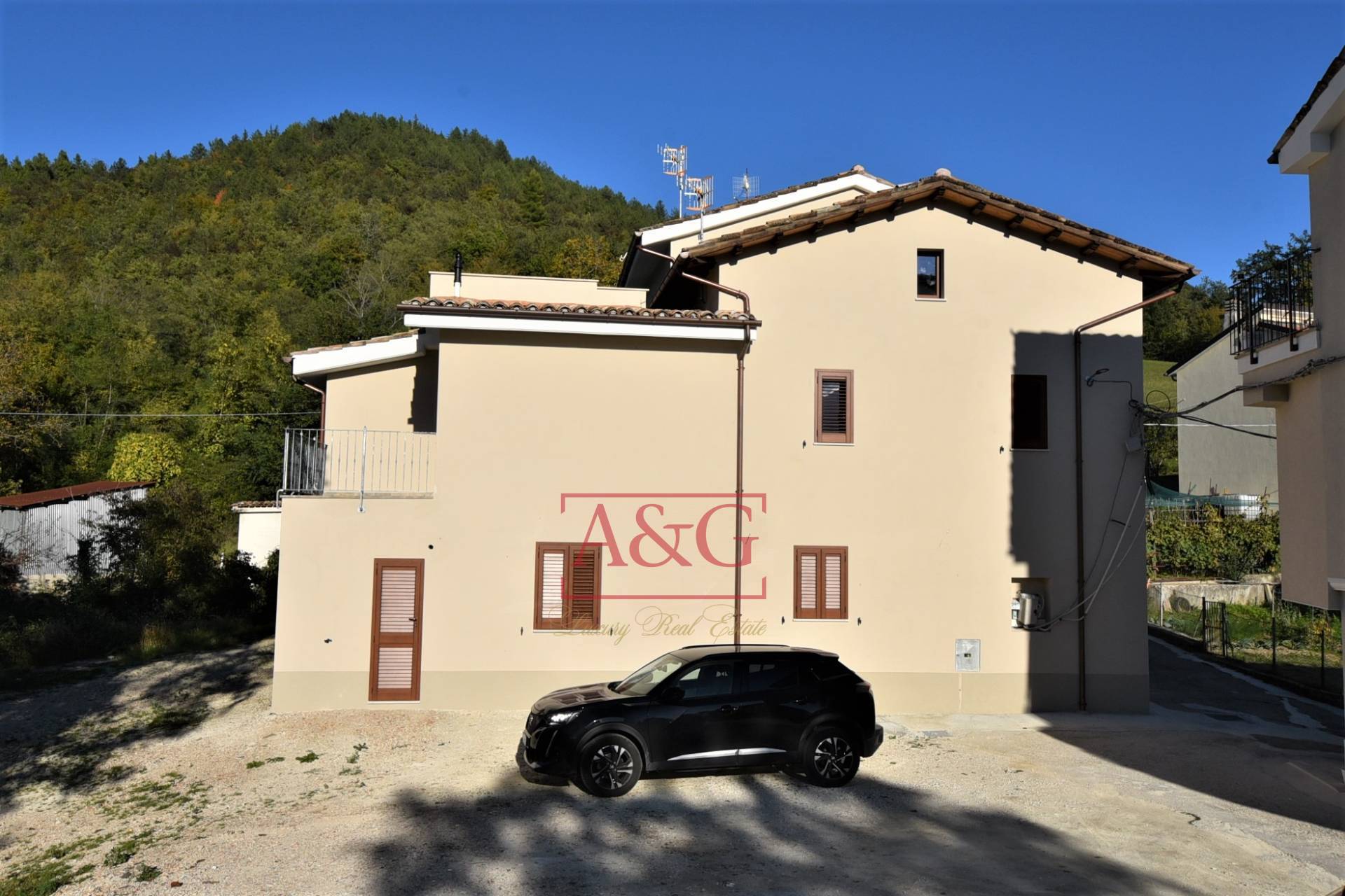 Casa cielo-terra in vendita a Amandola, Campagna