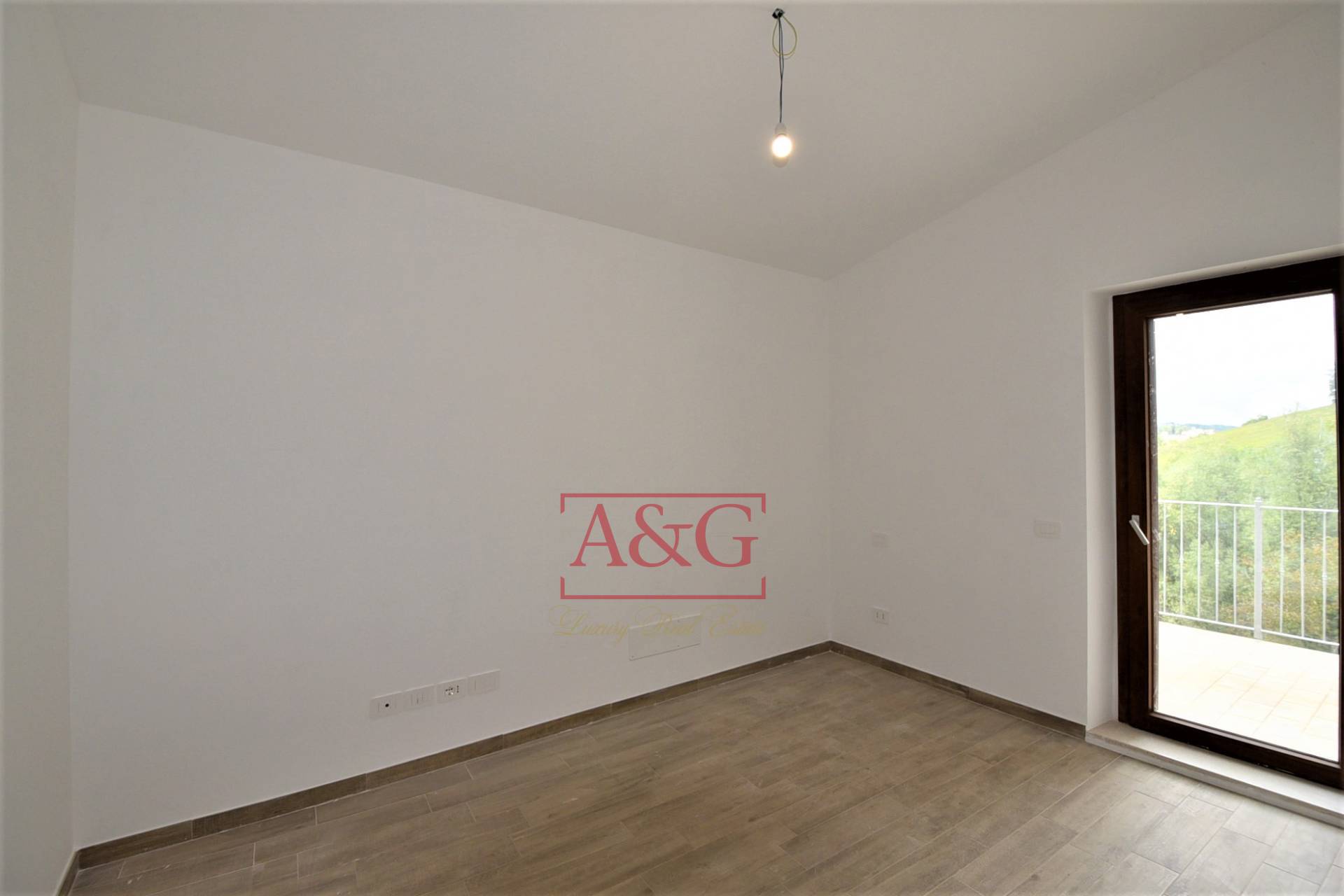 Casa cielo-terra in vendita a Amandola, Campagna