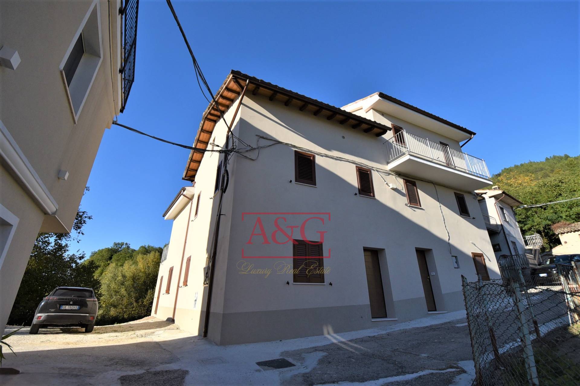 Casa cielo-terra in vendita a Amandola, Campagna