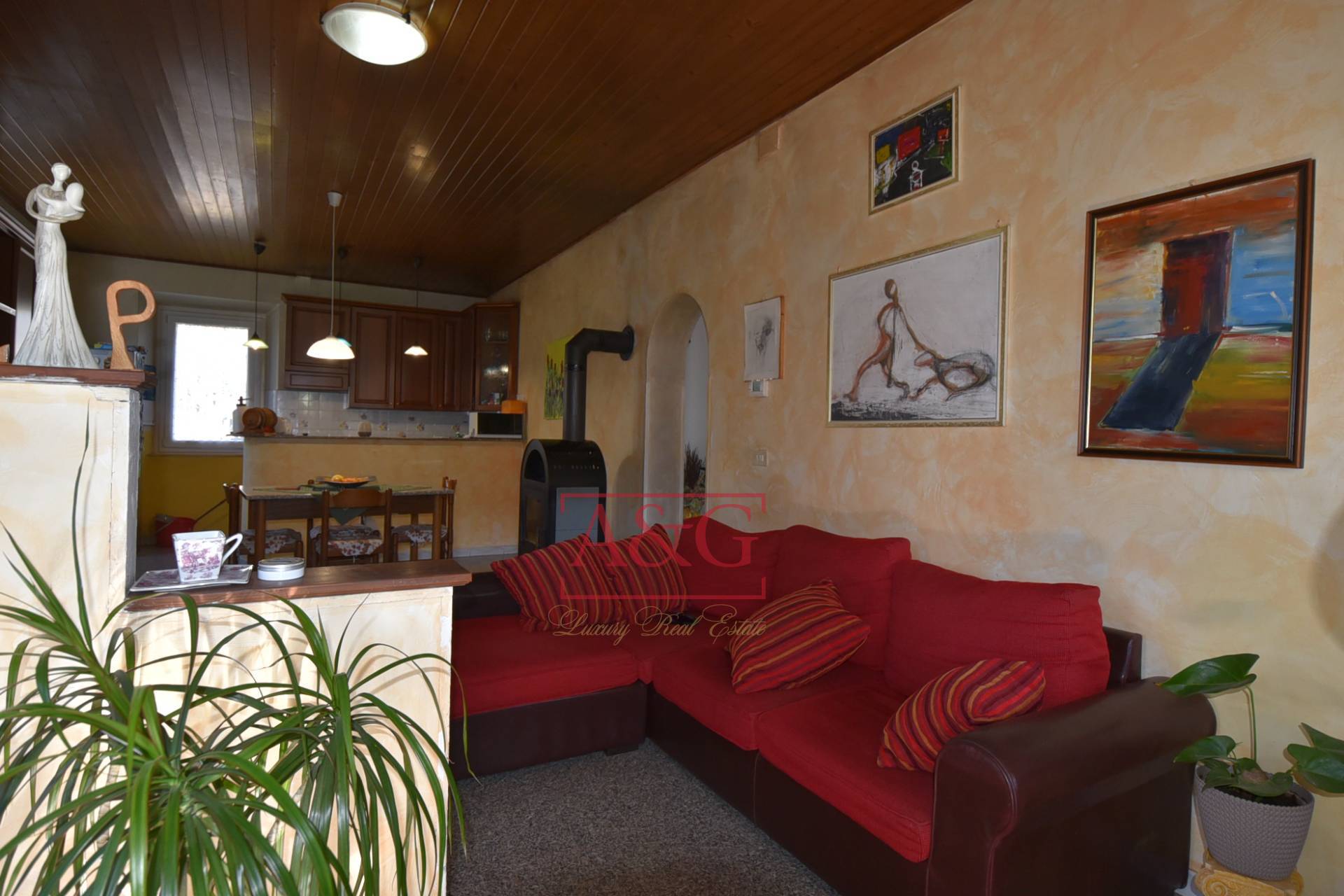 Casale in vendita a Montegiorgio