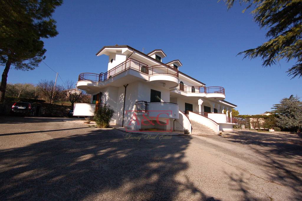 Villa in vendita a Fermo, Campagna