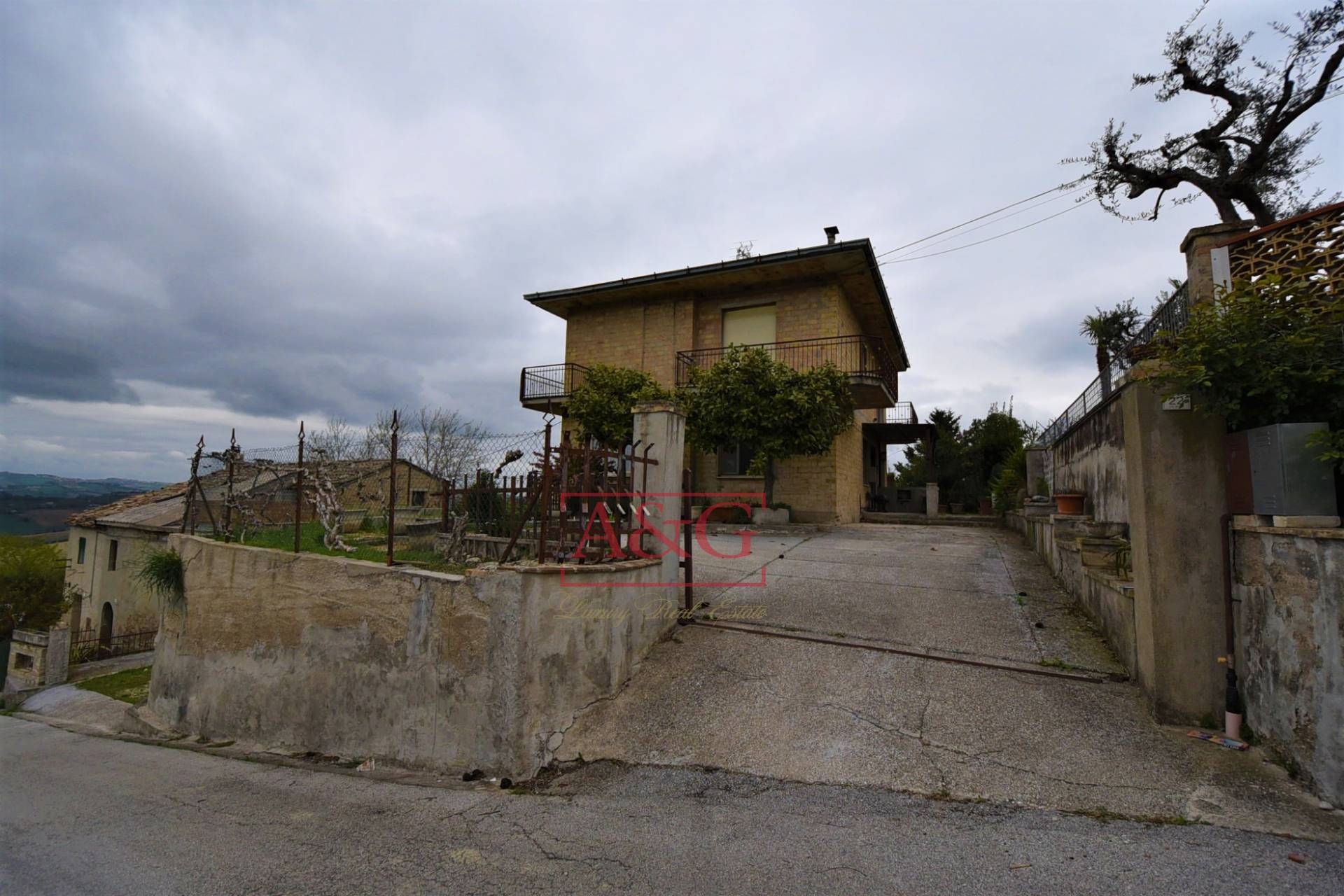Casa singola in vendita a Ponzano di Fermo, Periferia