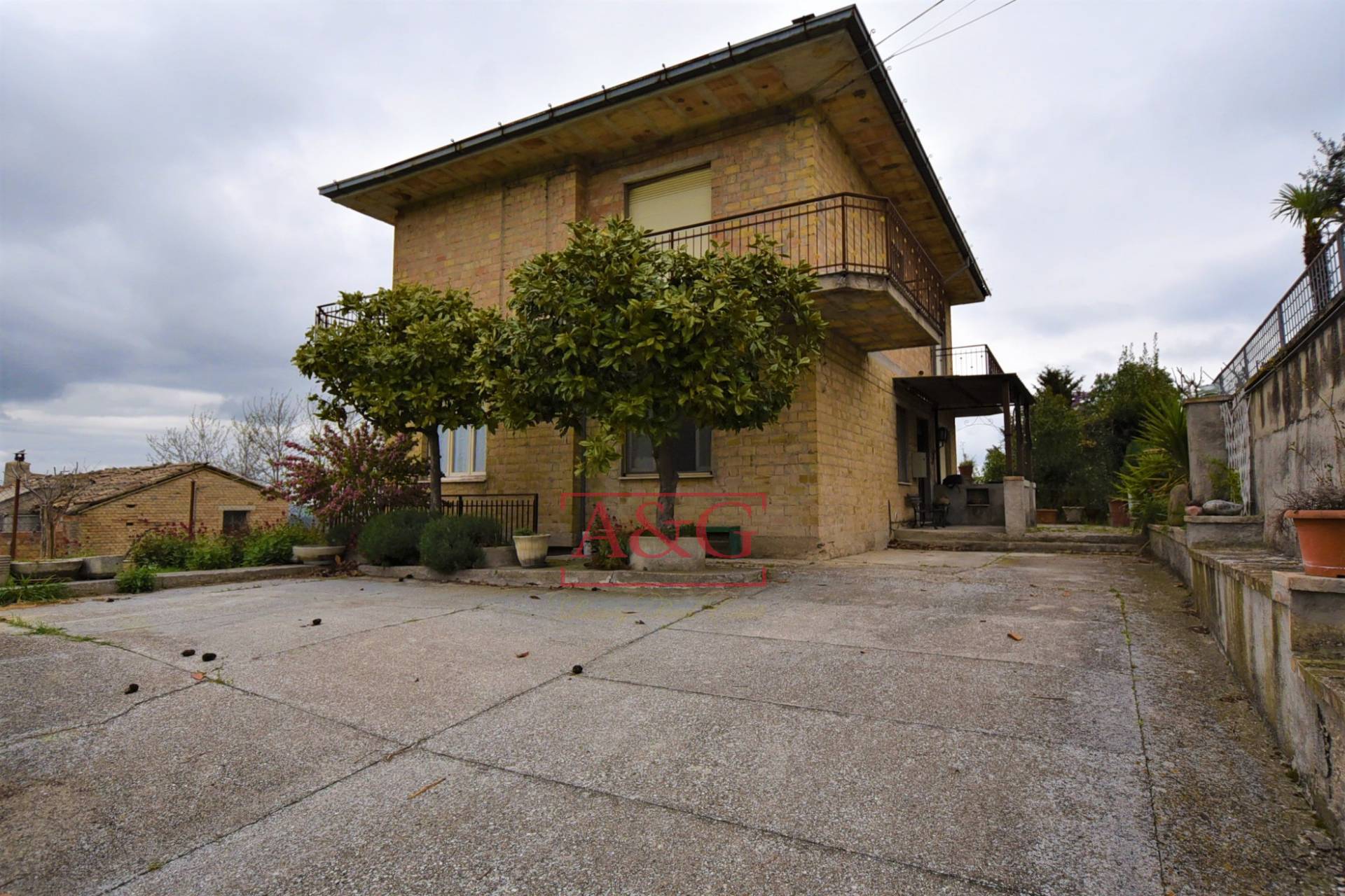 Casa singola in vendita a Ponzano di Fermo, Periferia