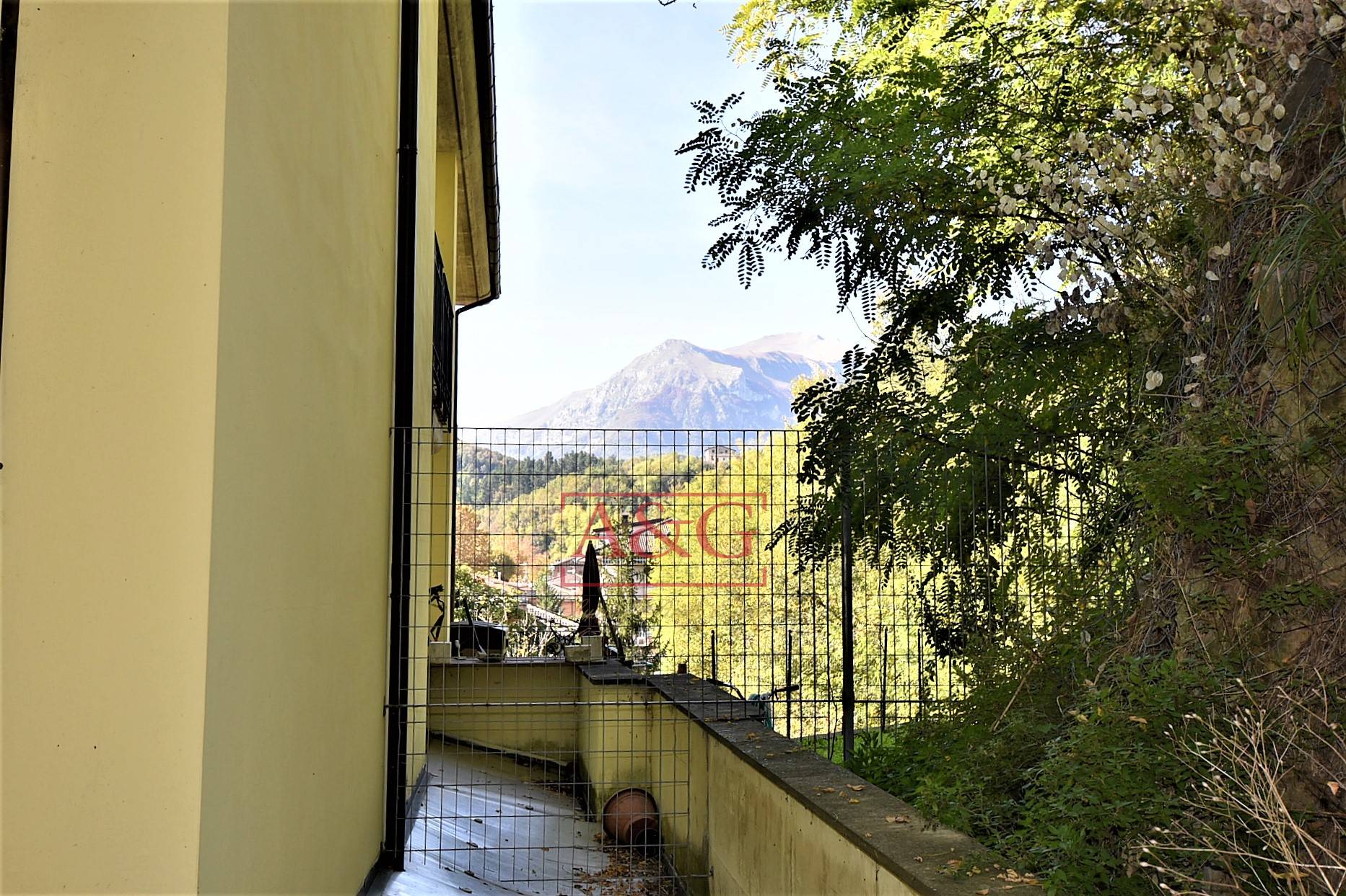 Appartamento in vendita a Amandola, Centro