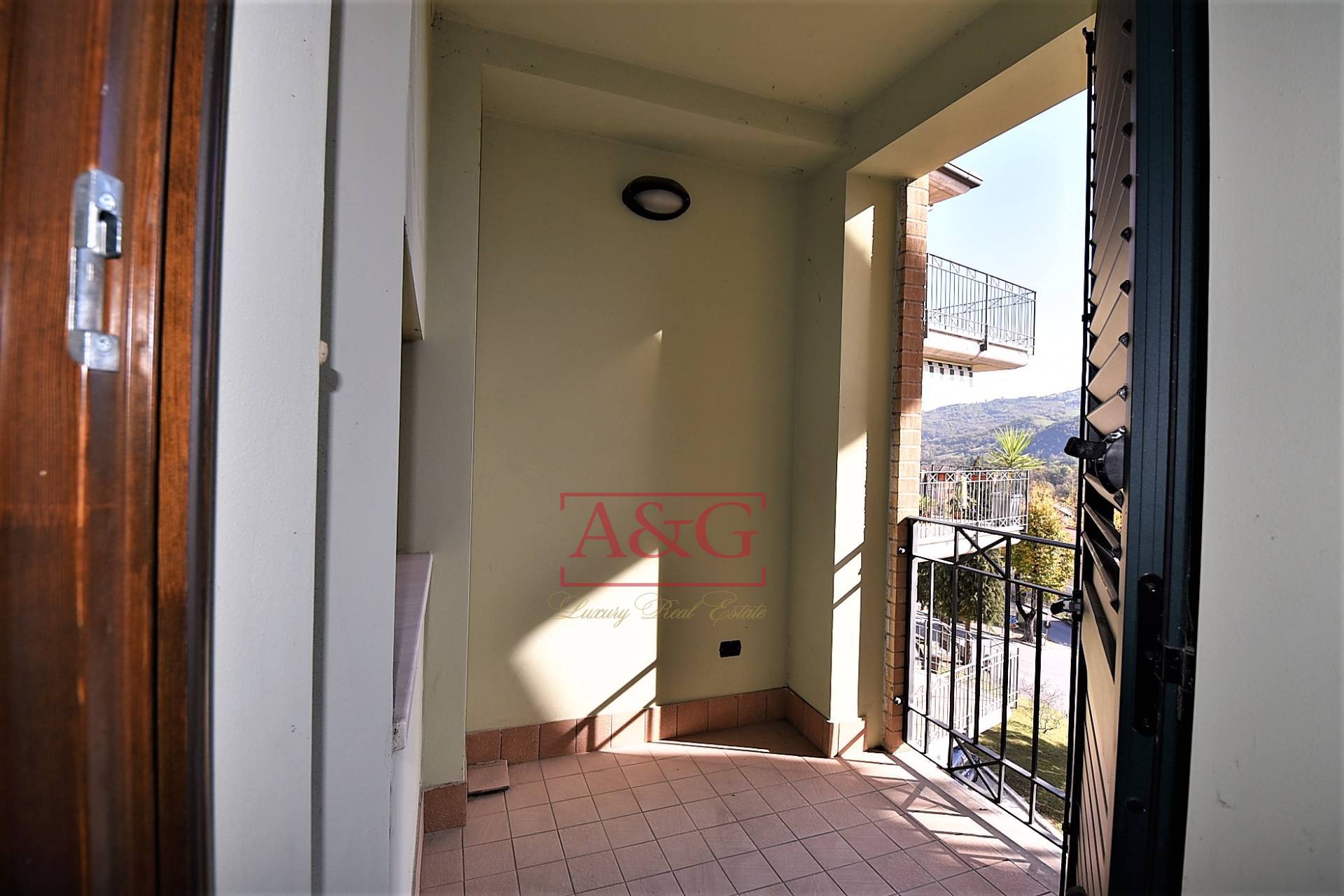 Appartamento in vendita a Amandola, Centro